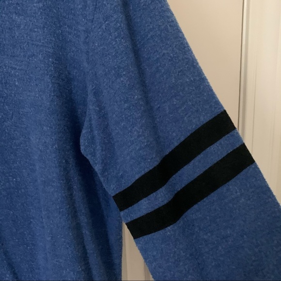 Wildfox Varsity Baggy Beach V Neck Sweatshirt Blue - Picture 4 of 9